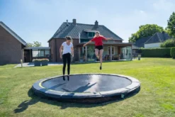 EXIT TOYS Exit Silhouette Inground Sports Trampoline - Ø 244 Cm - Zwart 7 EXIT TOYS Exit Silhouette Inground Sports Trampoline - Ø 244 Cm - Zwart -Zwembad Tuin 12.90.10.00 5 resultaat