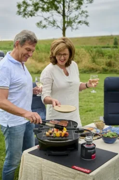 NomadiQ Draagbare Gasbarbecue - Zwart -Zwembad Tuin 1900 1267 mvd0748 1