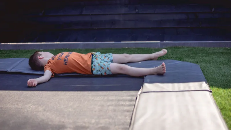 Avyna Pro-Line Flatground Trampoline - 305 X 225 Cm - Grijs 13 Avyna Pro-Line Flatground Trampoline - 305 X 225 Cm - Grijs - Afbeelding 13