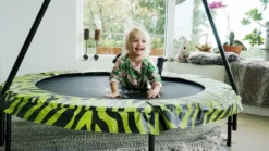 EXIT TOYS Exit Tiggy Junior Trampoline Met Beugel - Ø 140 Cm - Groen -Zwembad Tuin 675 1200 exit 10 00 75 40 int 7
