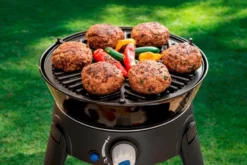 CADAC Safari Chef 30 Gasbarbecue - LP Lite 19 CADAC Safari Chef 30 Gasbarbecue - LP Lite -Zwembad Tuin 900 1348 6540 safari chef 30 bbq grid burgers