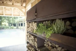 OFYR Wood Storage Corten 300 5 OFYR Wood Storage Corten 300 -Zwembad Tuin 900 1350 024 w6a8970 1