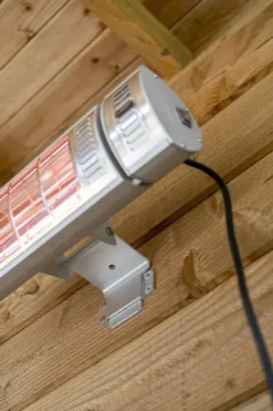 Eurom Golden 2000 Ultra RCD Terrasverwarmer 21 Eurom Golden 2000 Ultra RCD Terrasverwarmer -Zwembad Tuin 900 600 8713415333893 golden 2000 ultra rcd sfeer 4