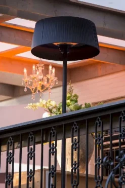 Sunred Heater Artix Standing 2100 Terrasverwarmer - Zwart 15 Sunred Heater Artix Standing 2100 Terrasverwarmer - Zwart -Zwembad Tuin 900 600 artix sb basic lifestyle 04