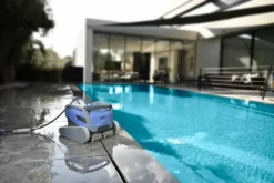 Dolphin Supreme M600 PRO Zwembadrobot 10 Dolphin Supreme M600 PRO Zwembadrobot -Zwembad Tuin dolphin m600 4